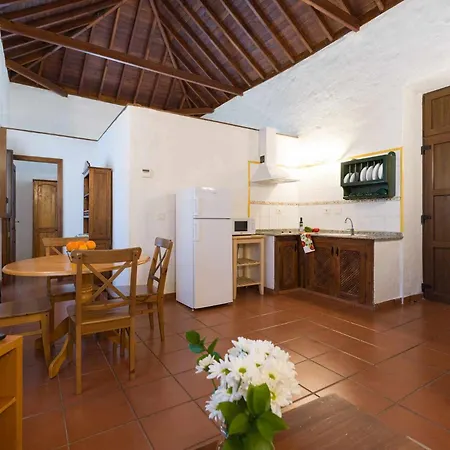La Montaneta Villa *